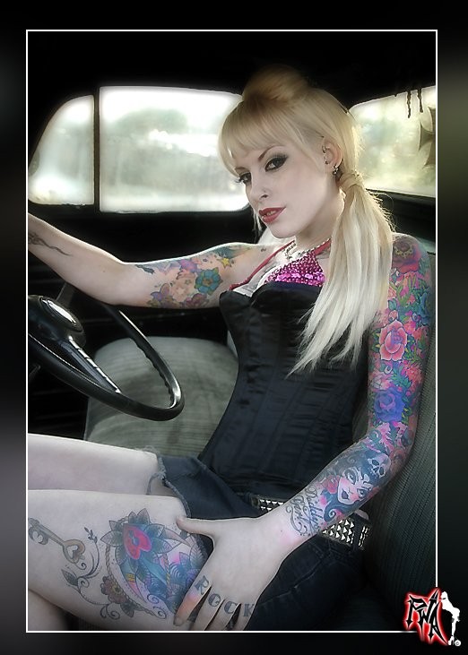 Голые Эмо Девочки С Татуировками На Теле (44 Фото)